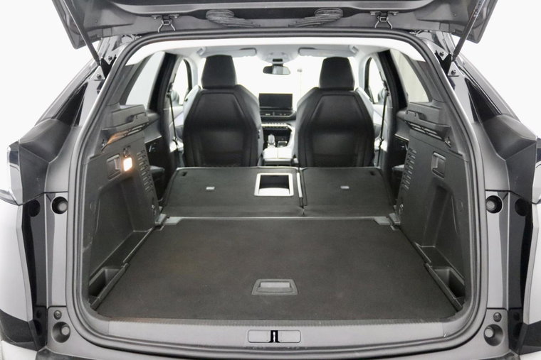 Vehicle Image 32