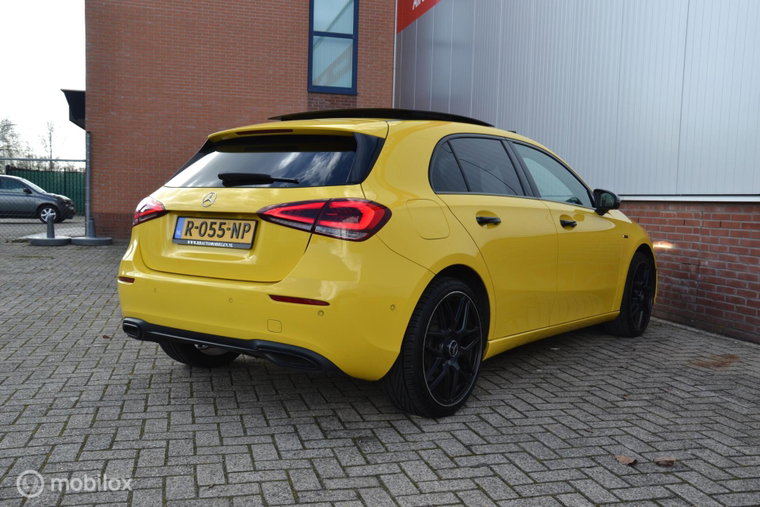 Vehicle Image 29