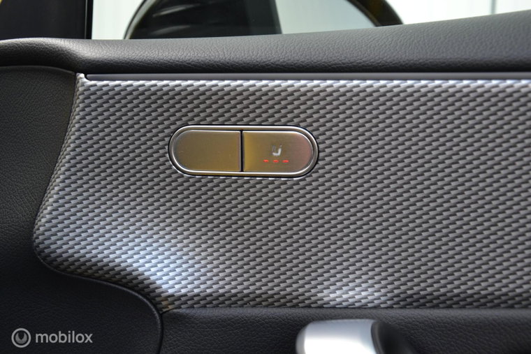 Vehicle Image 48