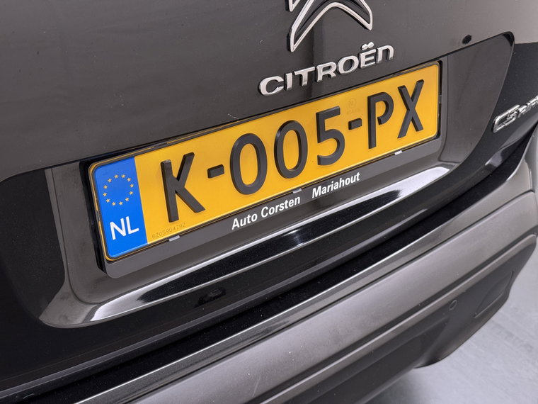 Vehicle Image 43