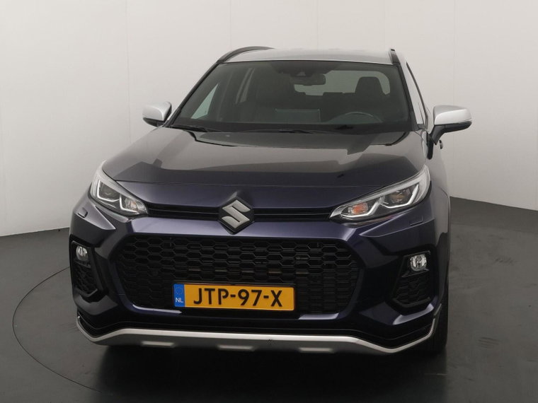 Vehicle Image 8