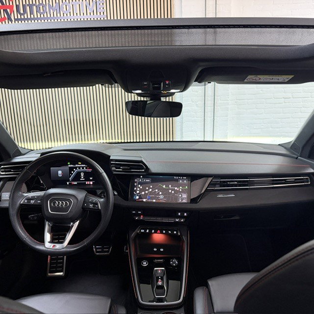 Vehicle Image 22
