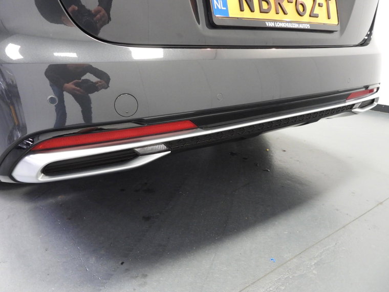 Vehicle Image 36