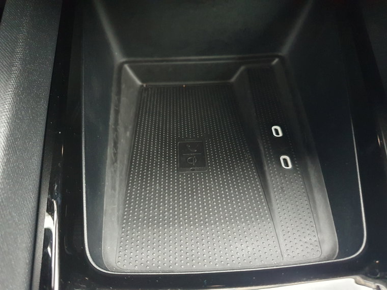 Vehicle Image 38