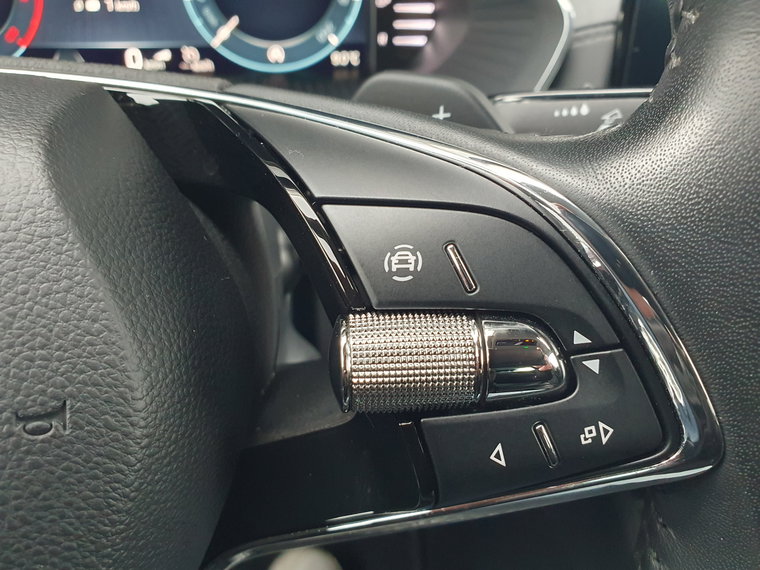 Vehicle Image 40