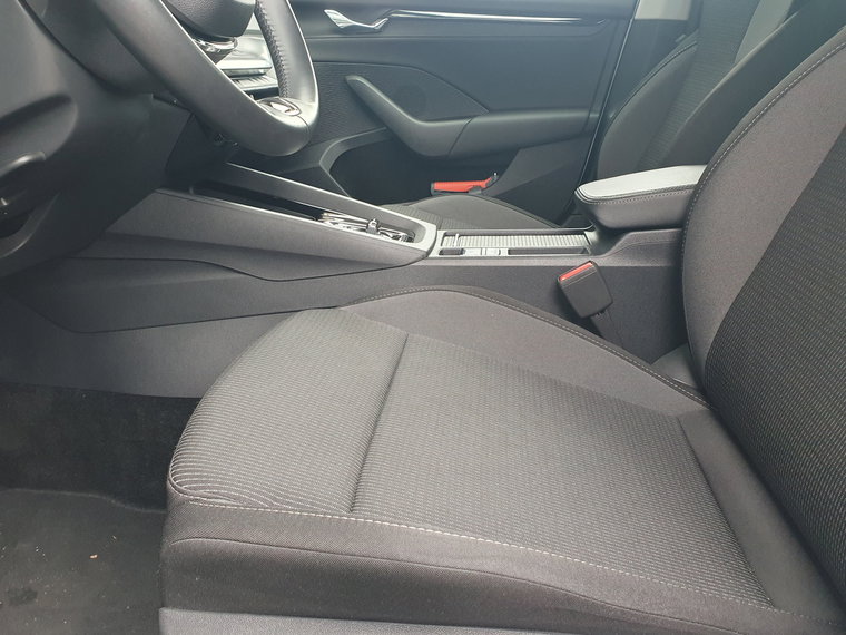 Vehicle Image 50