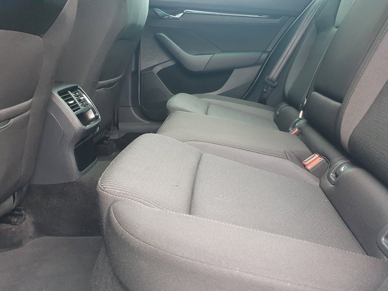 Vehicle Image 52