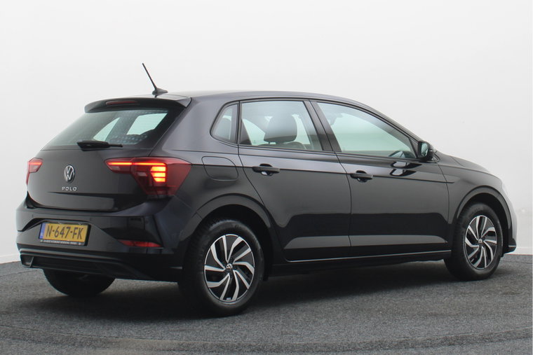 Vehicle Image 18
