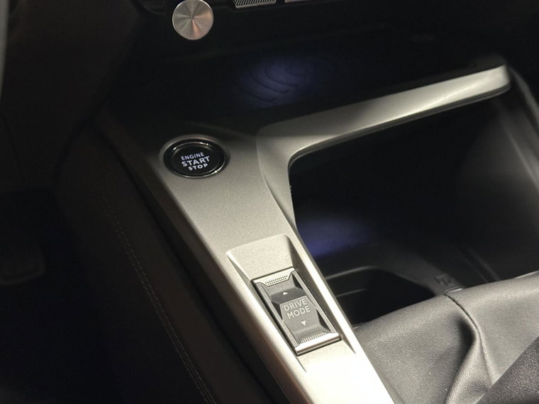 Vehicle Image 37