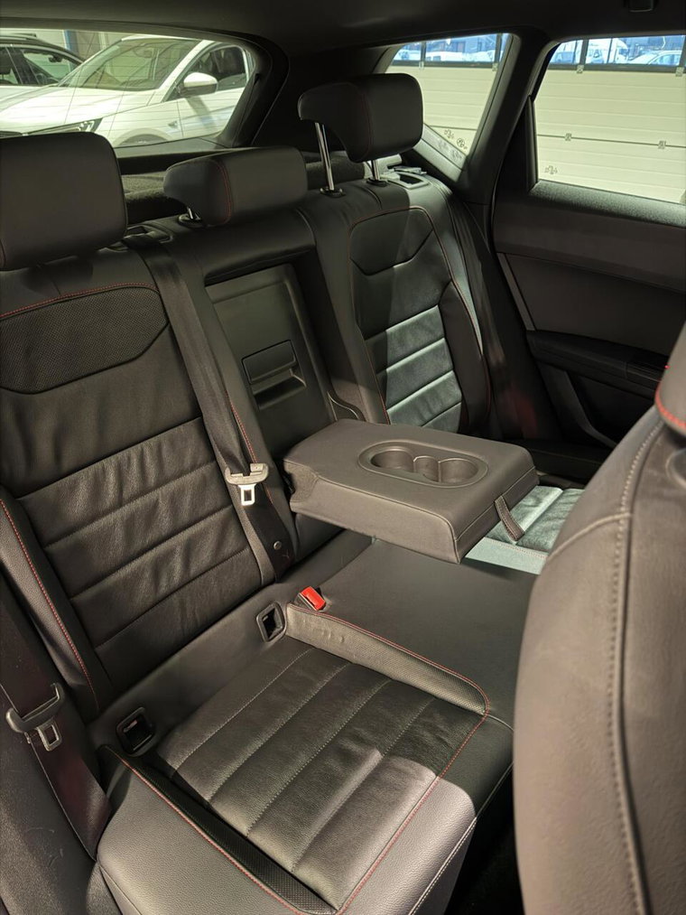 Vehicle Image 35