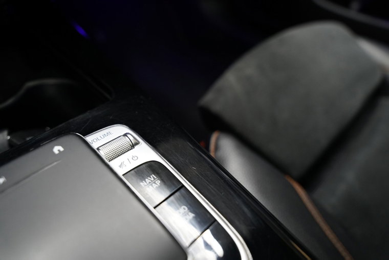 Vehicle Image 37