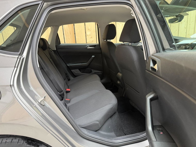 Vehicle Image 41