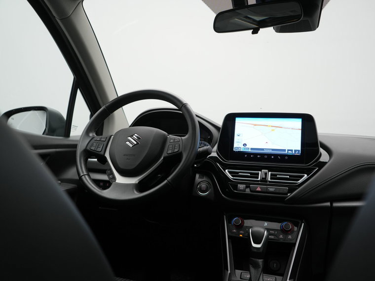 Vehicle Image 10