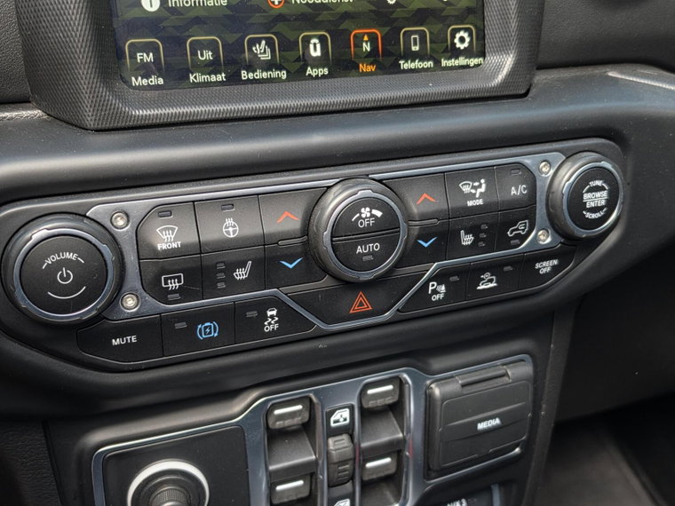 Vehicle Image 28