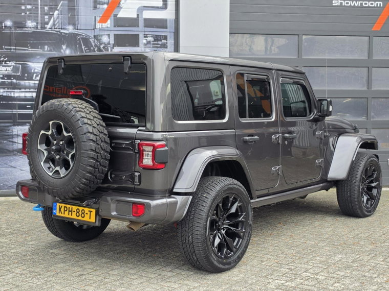 Vehicle Image 40