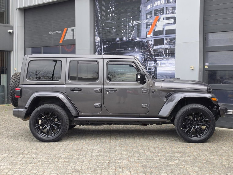 Vehicle Image 42