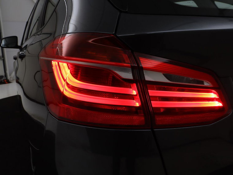 Vehicle Image 38