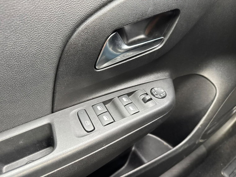 Vehicle Image 29