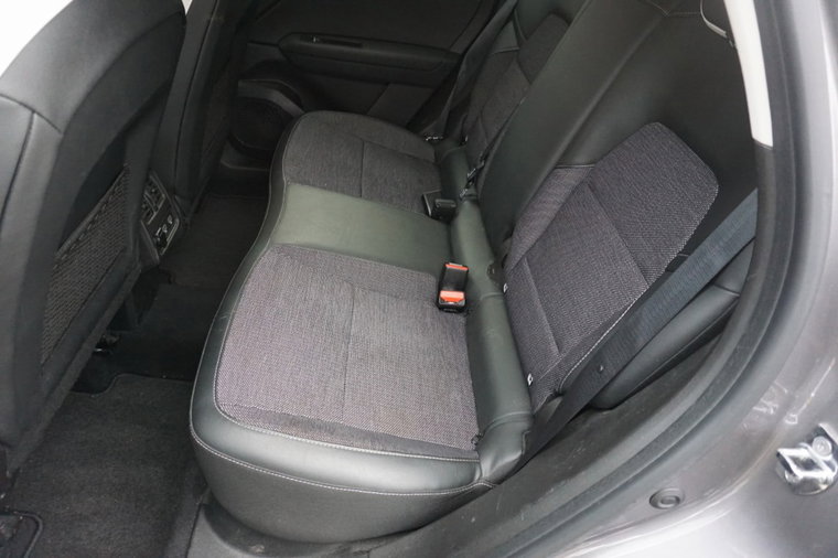 Vehicle Image 17
