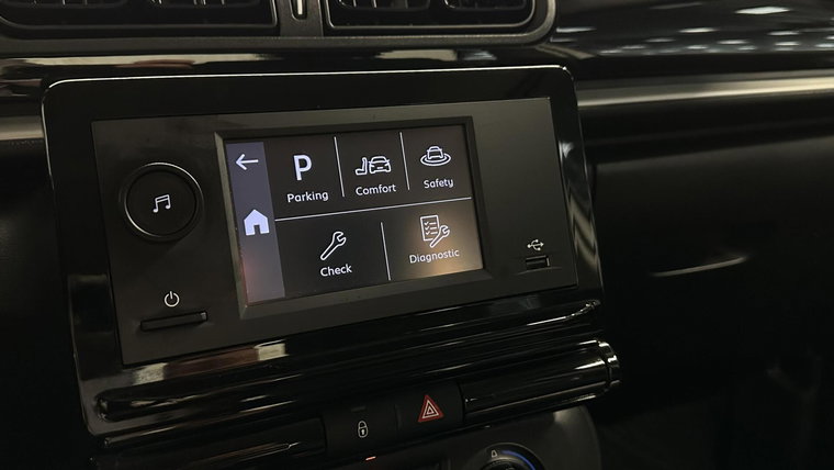 Vehicle Image 25