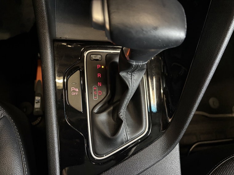 Vehicle Image 24