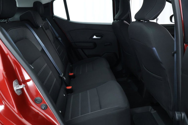 Vehicle Image 13