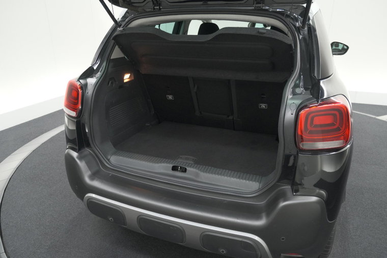 Vehicle Image 17