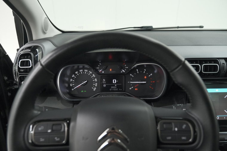 Vehicle Image 26