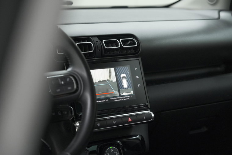 Vehicle Image 35