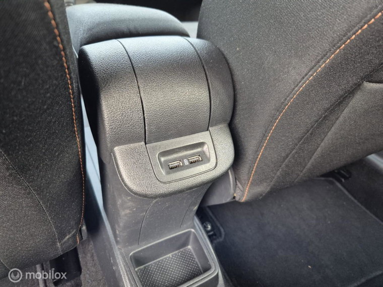 Vehicle Image 33