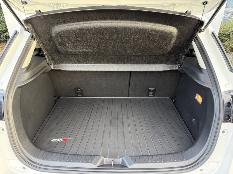 Vehicle Image 25