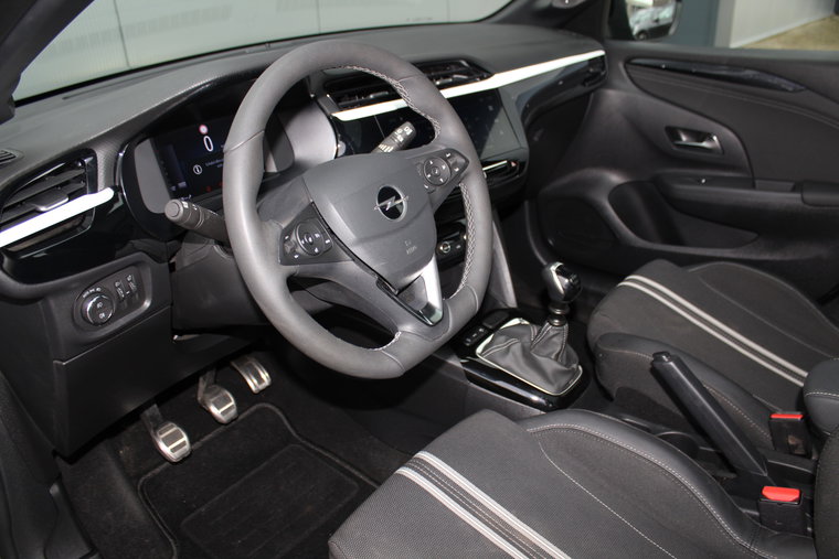 Vehicle Image 30