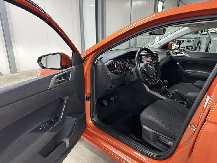 Vehicle Image 19
