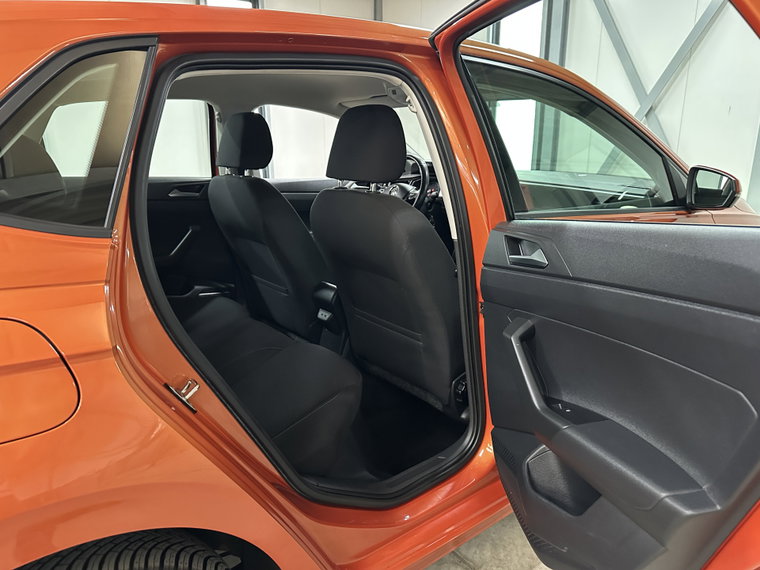 Vehicle Image 24