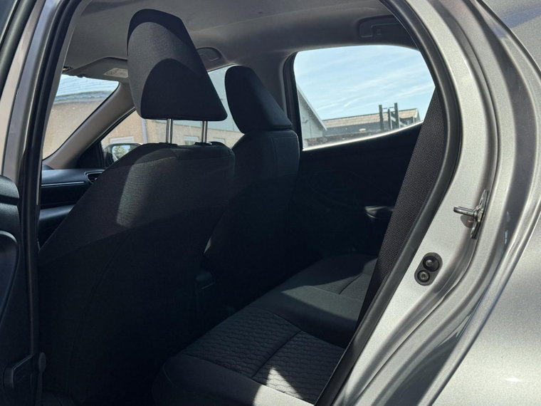 Vehicle Image 13