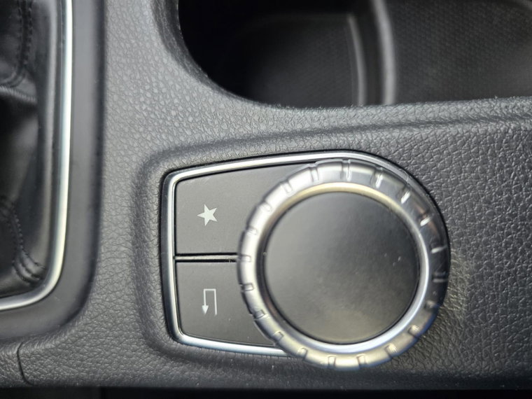 Vehicle Image 28