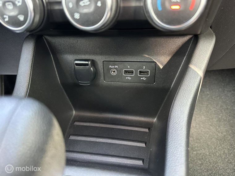 Vehicle Image 29