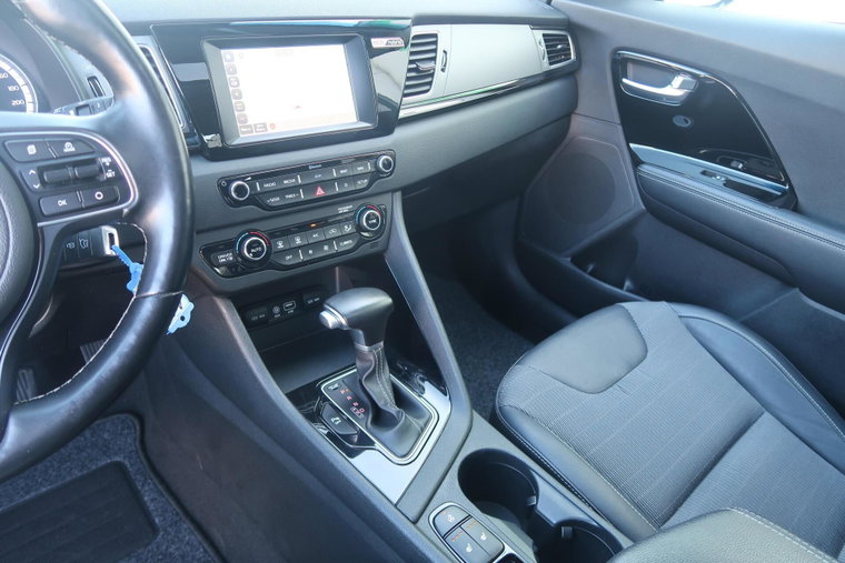 Vehicle Image 21