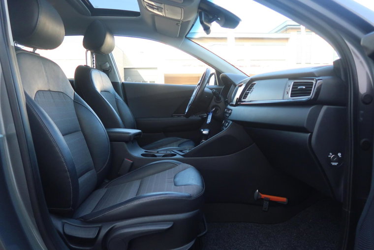 Vehicle Image 33