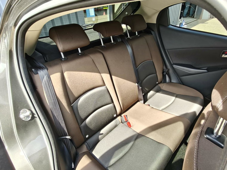 Vehicle Image 19