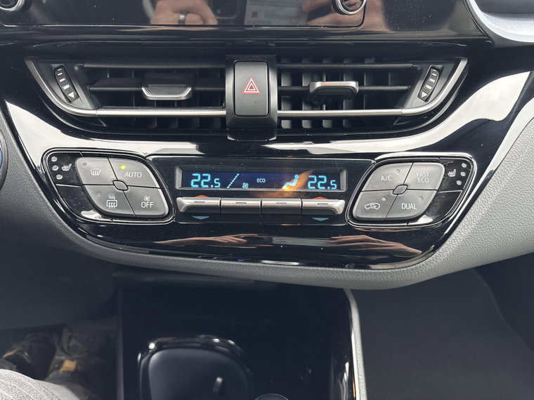 Vehicle Image 23