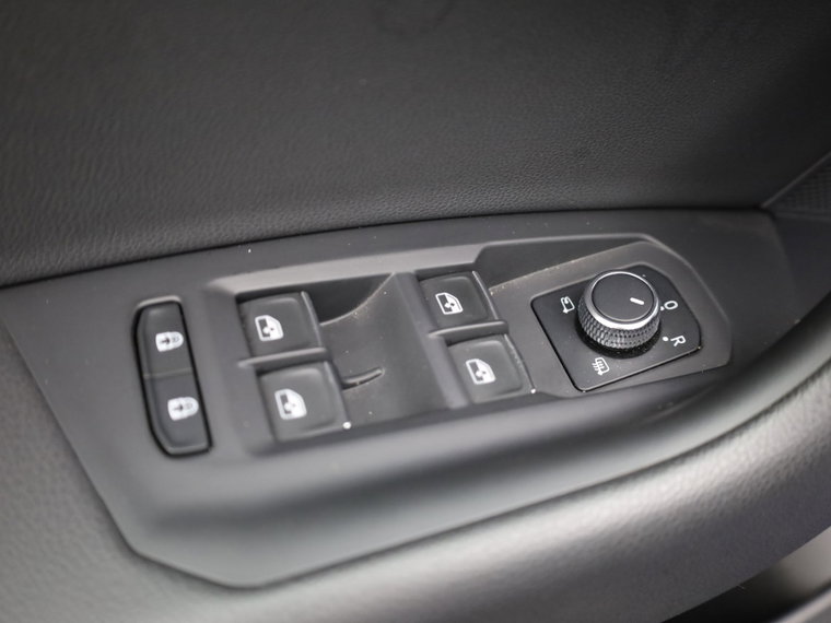 Vehicle Image 45