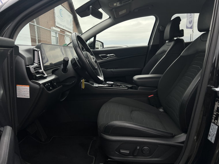 Vehicle Image 28