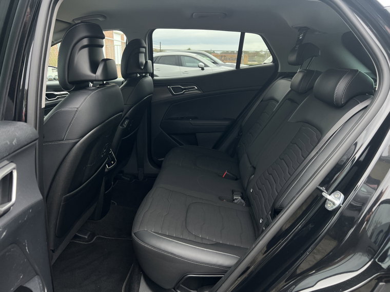 Vehicle Image 31