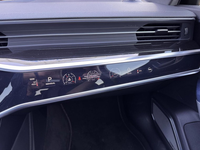 Vehicle Image 30