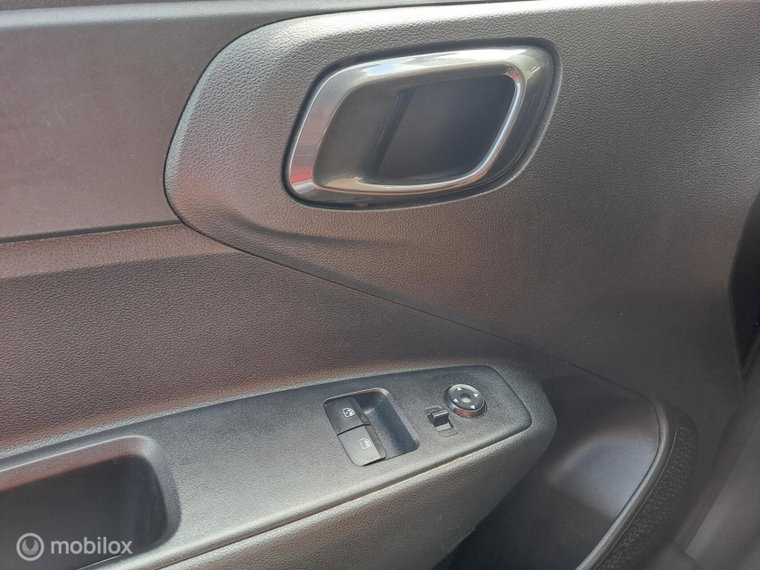Vehicle Image 26