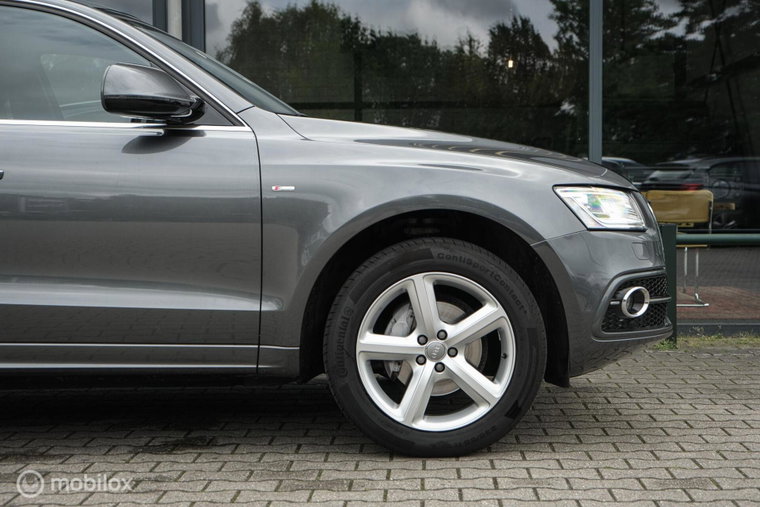 Vehicle Image 23