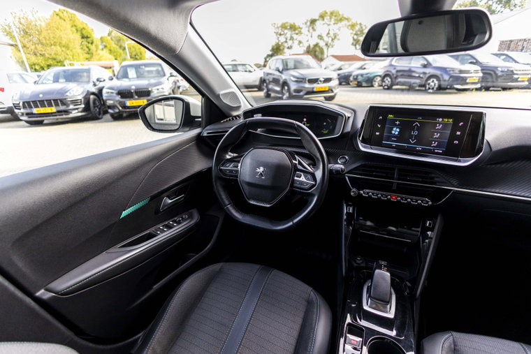 Vehicle Image 20