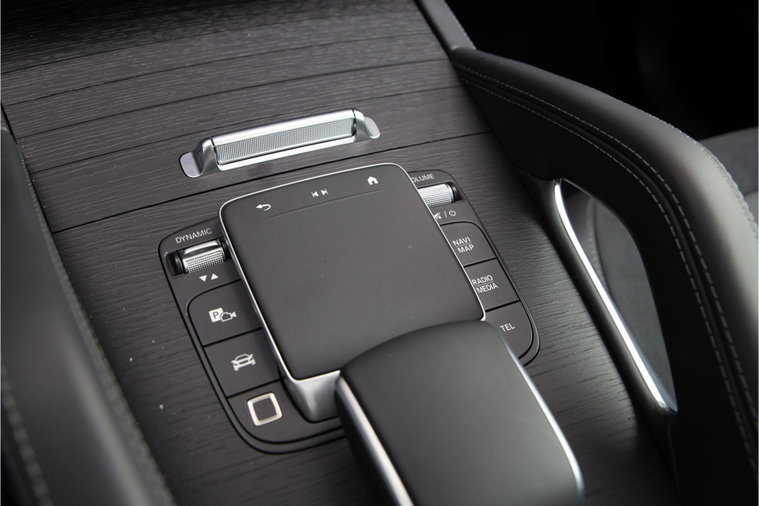 Vehicle Image 32