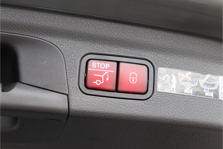 Vehicle Image 38